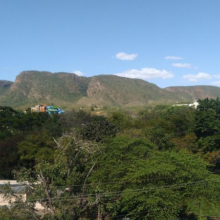Aguas Da Serra Com Acesso Ao Rio E Vista Pra Serra Rio Quente Ngoại thất bức ảnh